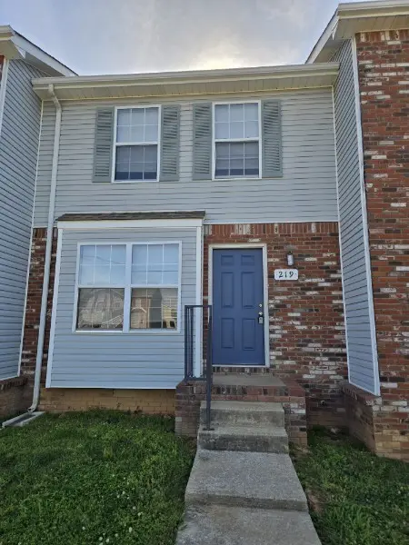 219 Tree Line Dr, Oak Grove, KY 42262