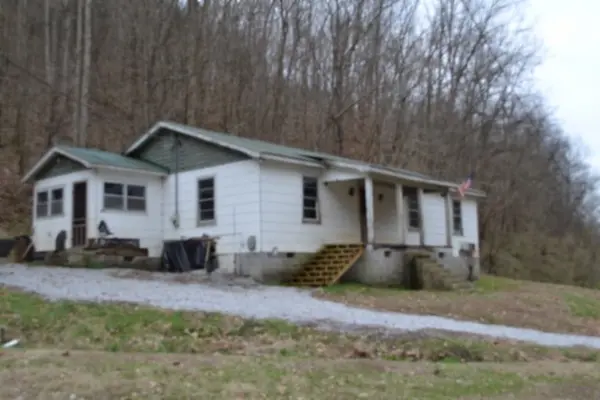 290 Hazel Huffines Ln, Whitleyville, TN 38588