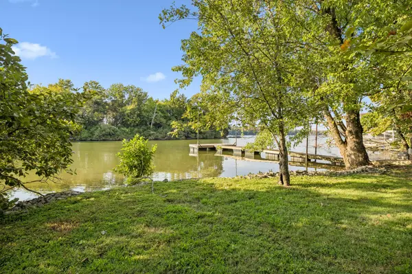 371 Lakeview Dr, Mount Juliet, TN 37122