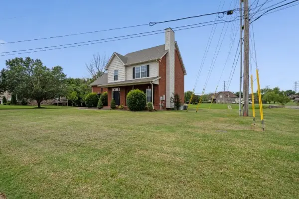 302 Twelve Oaks Ln, Lebanon, TN 37087