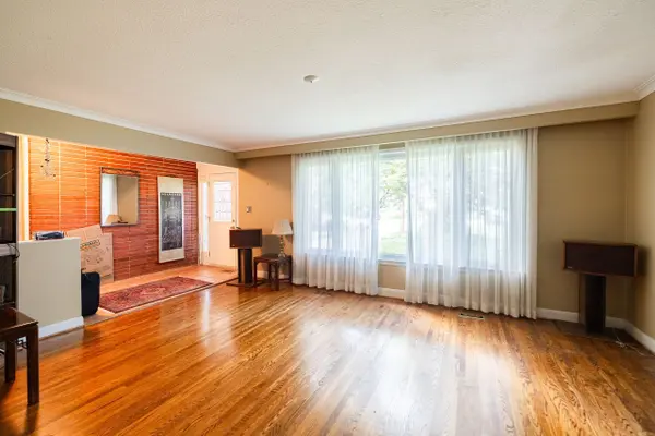 1242 Donlea CRES, Oakville, ON L6J 1V7