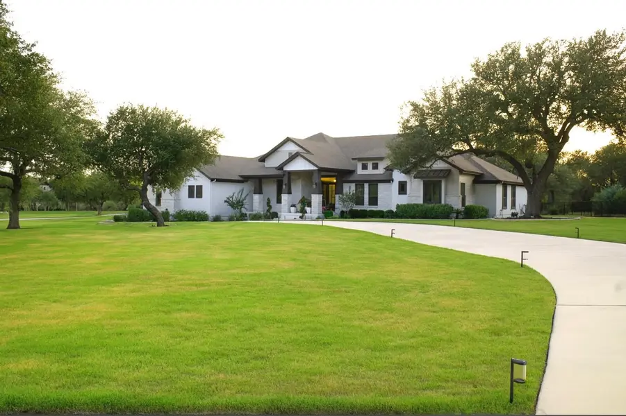 120 Woodland Hills DR, Georgetown, TX 78633