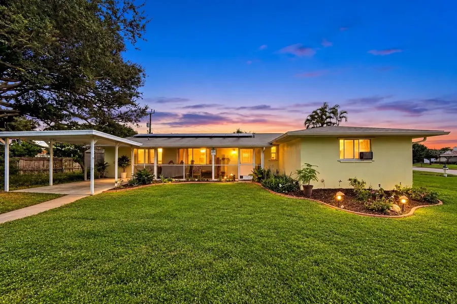 122 ALGIERS DR, Venice, FL 34293