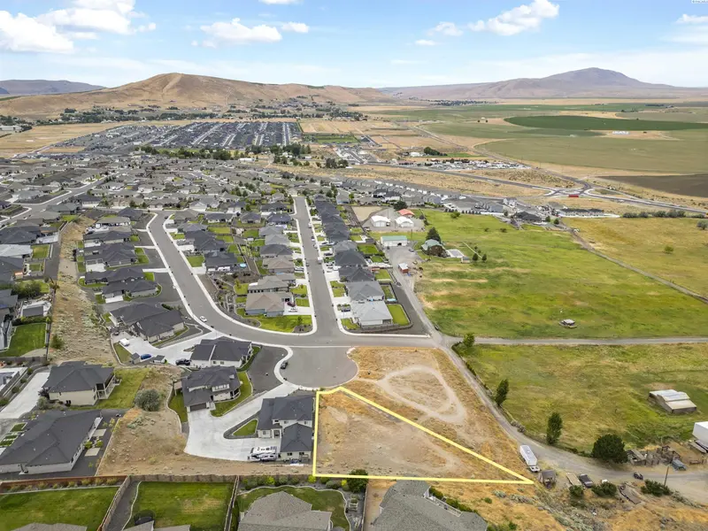 6560 Caspian Place, West Richland, WA 99353