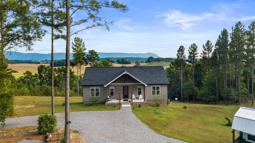 205 Hiwassee Trails Dr, Delano, TN 37325
