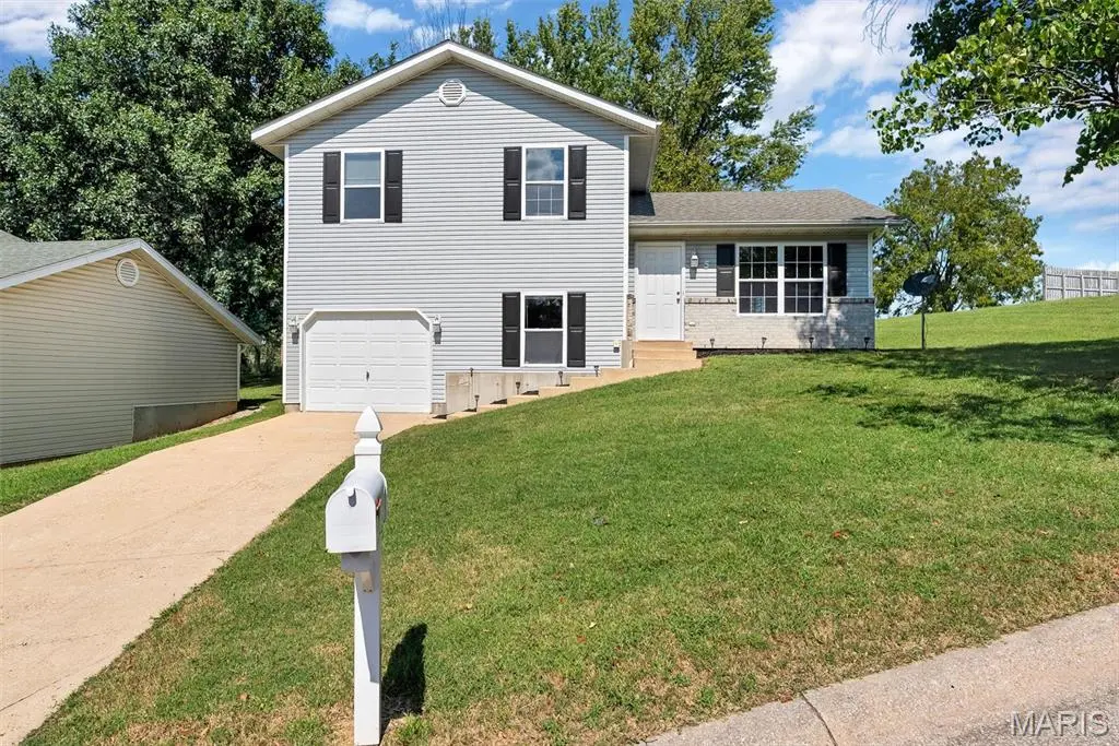 5 W 12th ST, Washington, MO 63090
