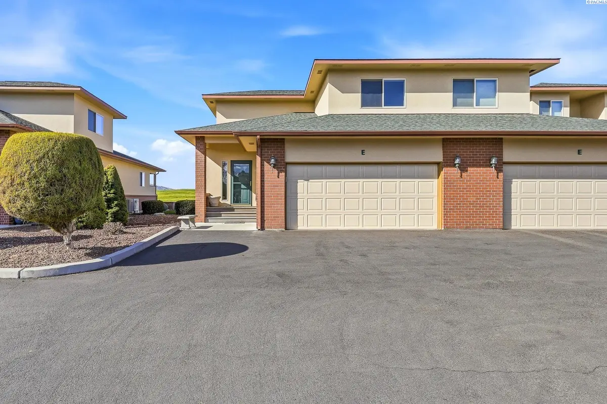 300 Columbia Point Dr #E 117, Richland, WA 99352