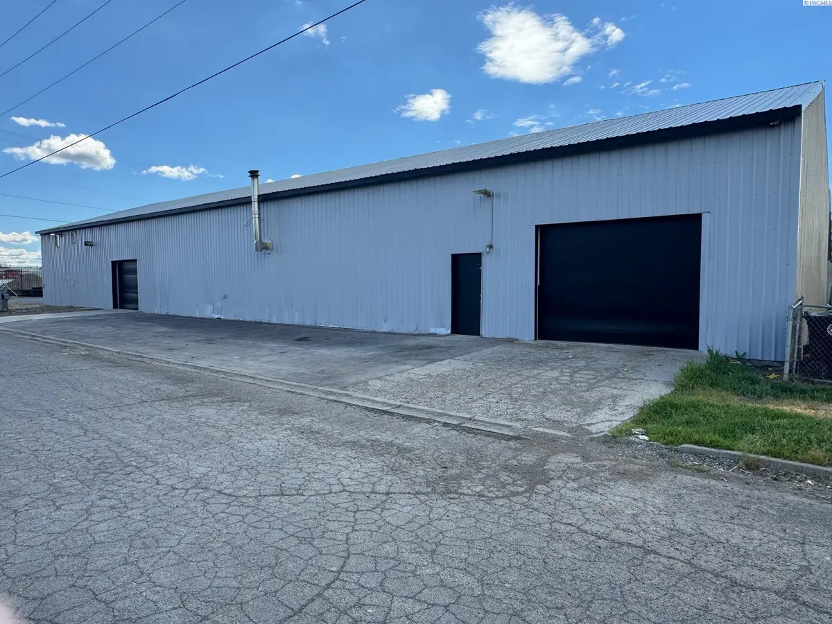 19 S C Street, Toppenish, WA 98948