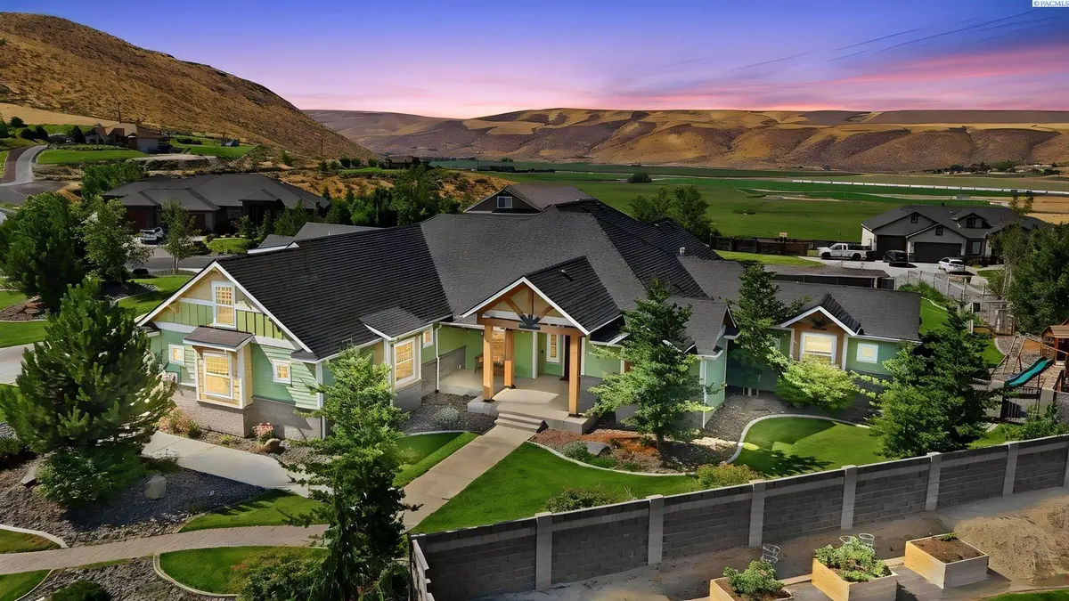 75103 E Reata Rd, Kennewick, WA 99338