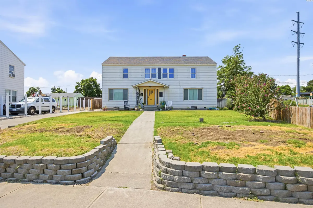 928 Mcpherson, Richland, WA 99352