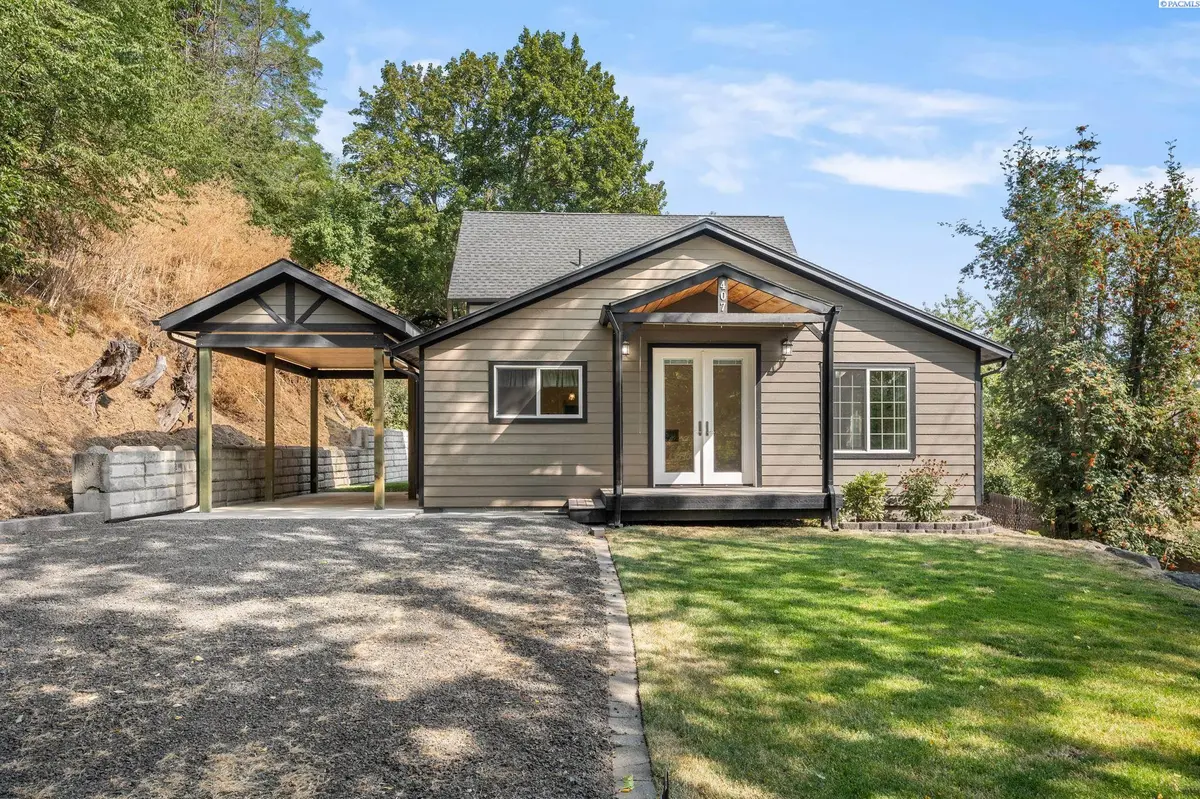 407 S Lake St, Colfax, WA 99111