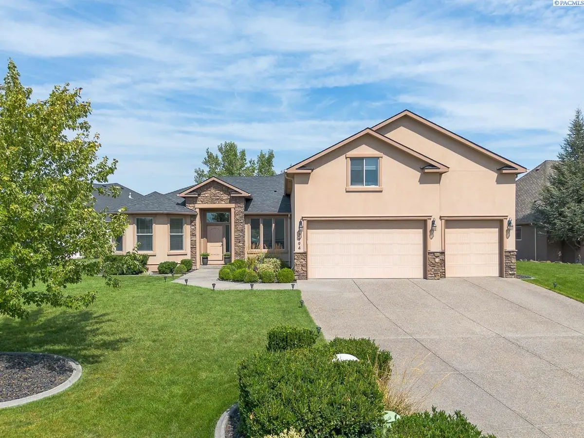 2994 Riverbend Drive, Richland, WA 99354