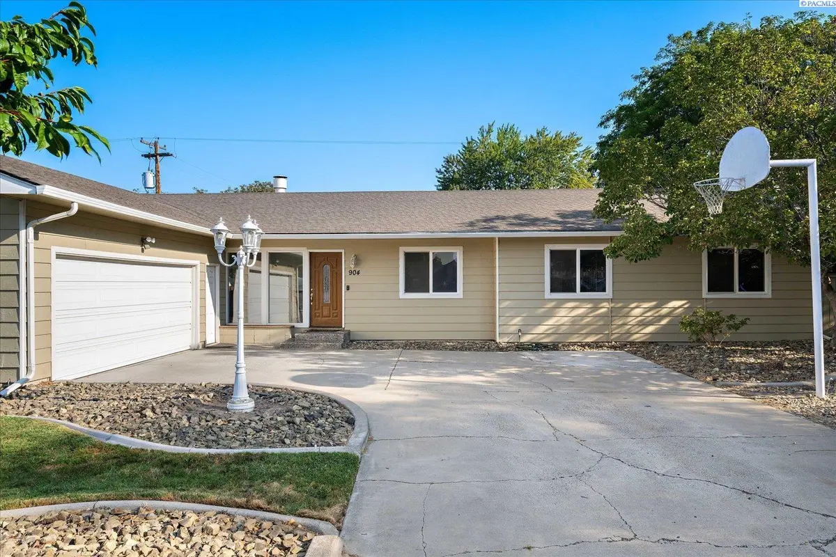 904 W 25th Avenue, Kennewick, WA 99337