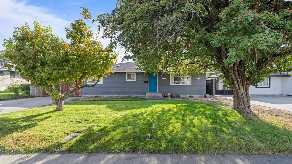 1751 N 24TH AVE, Pasco, WA 99301