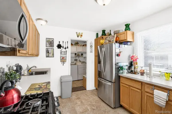 1287 Hunter AVE, Ypsilanti Charter Township, MI 48198