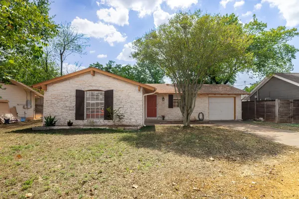 211 E Lisa DR, Austin, TX 78752