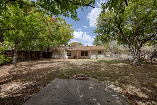 211 E Lisa DR, Austin, TX 78752