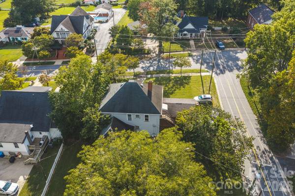 12 1st Avenue DR SE, Taylorsville, NC 28681