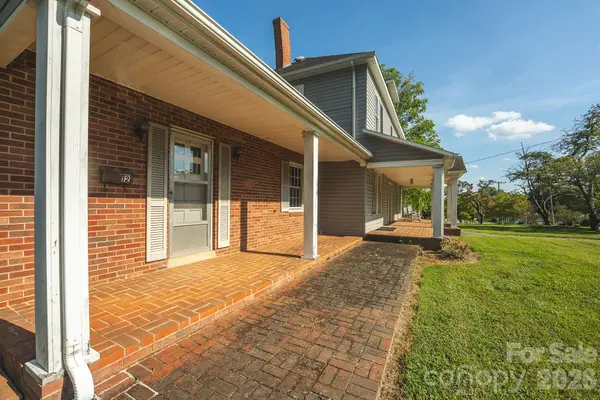 12 1st Avenue DR SE, Taylorsville, NC 28681