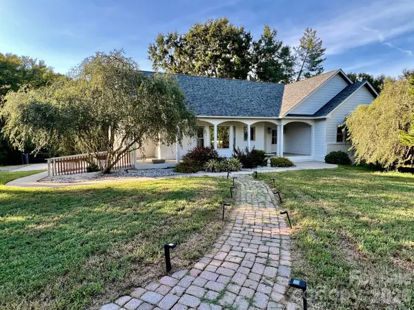 13033 Asbury Chapel RD, Huntersville, NC 28078