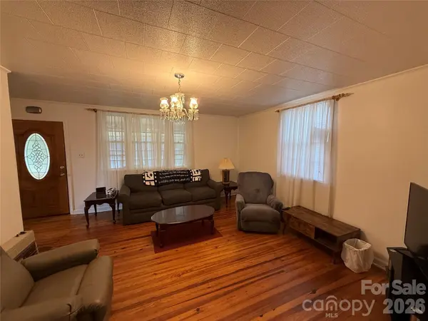 17 Hill ST, Great Falls, SC 29055