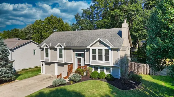6901 N Lydia AVE, Gladstone, MO 64118