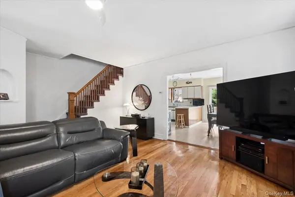 1241 Rhinelander AVE, Bronx, NY 10461
