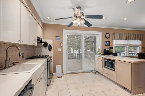 2877 Gerald CT, North Bellmore, NY 11710
