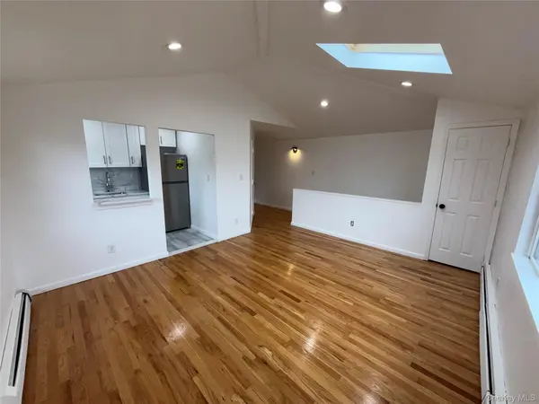 69-41 Burchell AVE #2, Arverne, NY 11692
