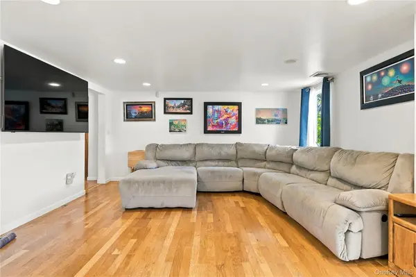 2 Stanton DR, Newburgh, NY 12550