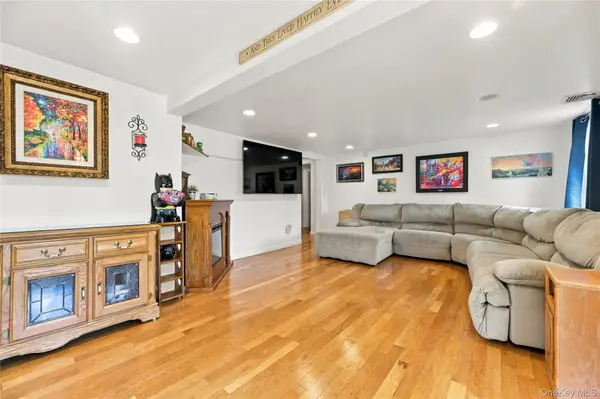 2 Stanton DR, Newburgh, NY 12550