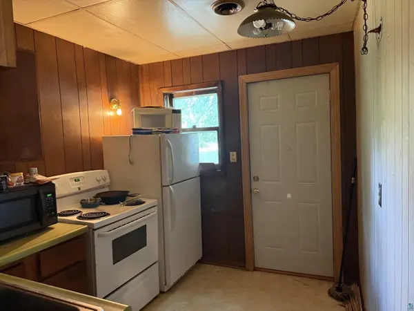 609 St Claire Street, Ashland, WI 54806