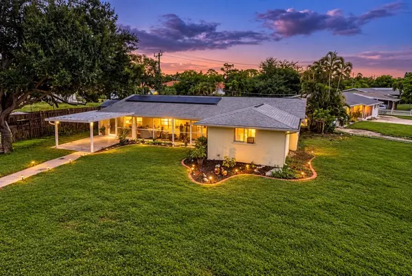 122 ALGIERS DR, Venice, FL 34293
