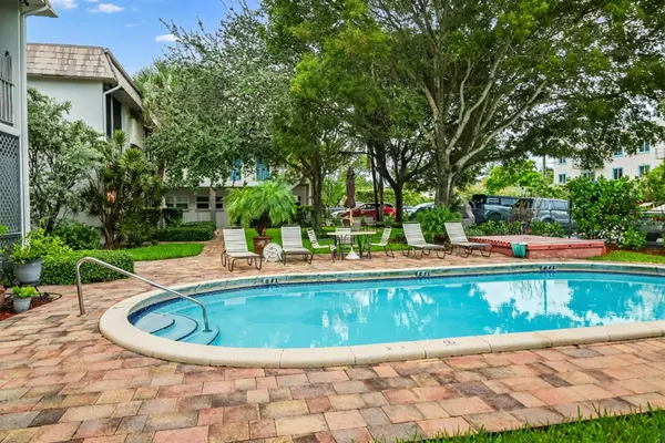 1541 NE 34TH CT #104, Oakland Park, FL 33334
