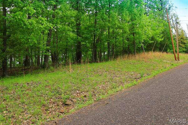 782 Village Green DR, Marthasville, MO 63357