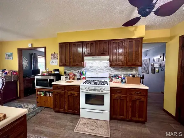 3307 Highway Mm, Hannibal, MO 63401