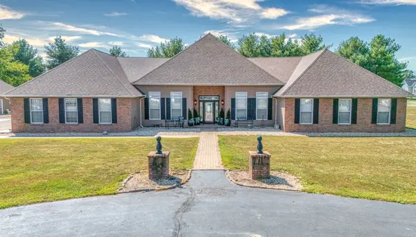14323 N Manhattan LN, Mt Vernon, IL 62864