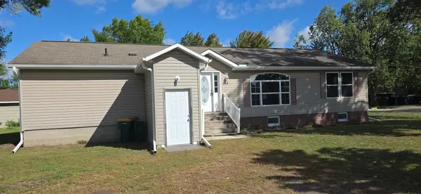 212 1st ST S, Royalton, MN 56373
