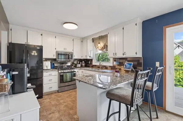 2952 Center RD SW, Prior Lake, MN 55372