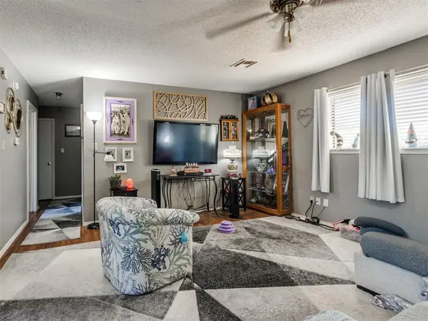 604 Meadowlake DR, Noble, OK 73068