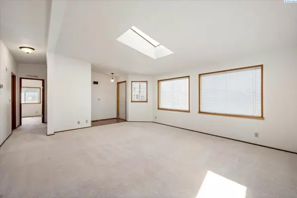 312 S Columbia Center Blvd #62 #62, Kennewick, WA 99336