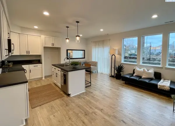 3513 W 6th Place, Kennewick, WA 99336