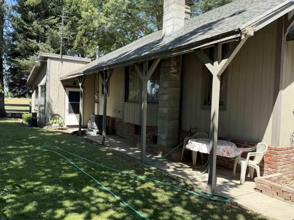 221 Jackson Street, Mabton, WA 98935