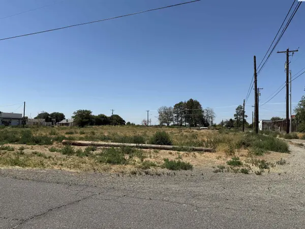 215-221 North Street, Mabton, WA 98935
