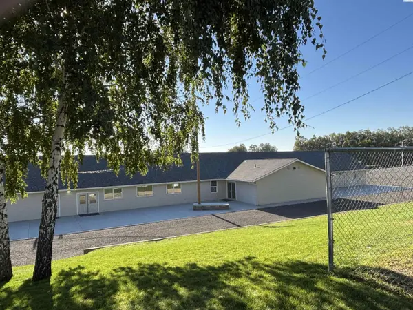 791 Country Haven Loop, Pasco, WA 99301