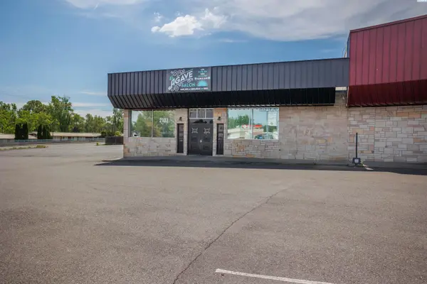 2107 W 4th Ave, Kennewick, WA 99336