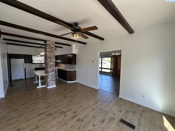 3 W State St., St. John, WA 99171