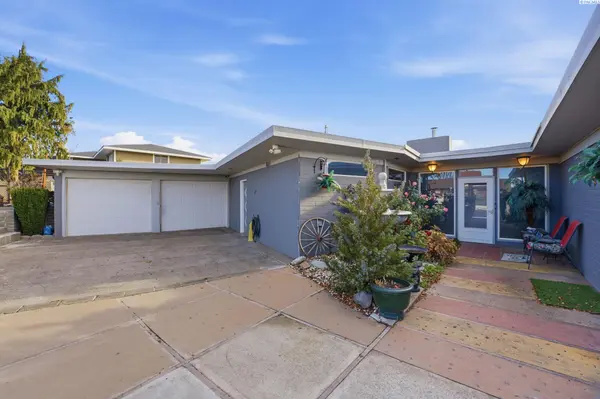 821 Skyline Dr, Sunnyside, WA 98944