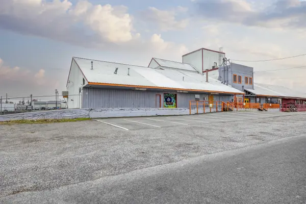 206 N Benton St #B, Kennewick, WA 99336