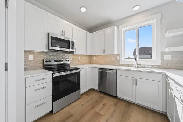 6616 Desert Ridge Ln., Pasco, WA 99301